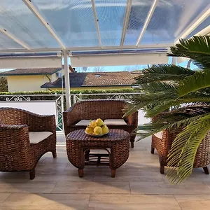  Appartamento Tra Dei Marmi E Marina Di Massa - Il Melograno